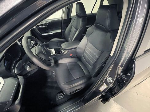 Used 2025 Toyota RAV4 XLE Premium w/ Weather Package AWD/4WD image 17