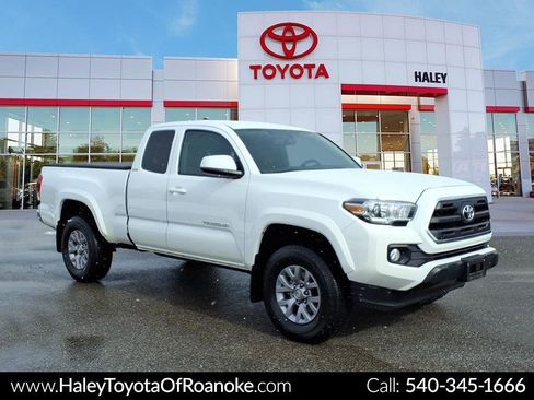 Used 2016 Toyota Tacoma SR5 image 1