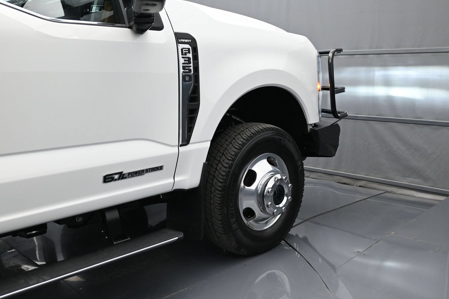 Used 2024 Ford F350 Lariat w/ Lariat Ultimate Package AWD/4WD image 50