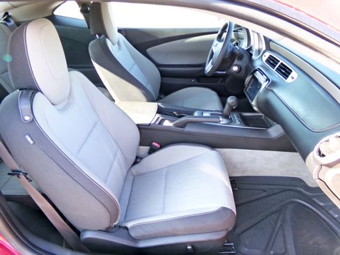 Used 2014 Chevrolet Camaro LS RWD image 12