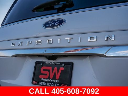 Used 2024 Ford Expedition Max Limited RWD image 11