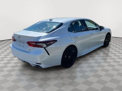 Used 2023 Toyota Camry XSE FWD image 5