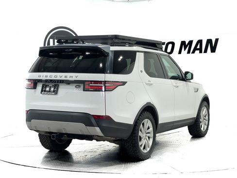 Used 2018 Land Rover Discovery HSE image 4