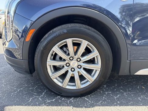 Used 2021 Cadillac XT4 Premium Luxury AWD/4WD image 10