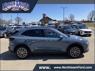 Used 2025 Ford Escape SE w/ PHEV Premium Package FWD video 1