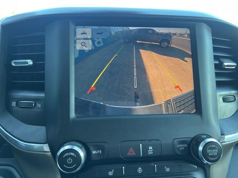 Used 2022 RAM 2500 Laramie w/ Chrome Appearance Group image 28