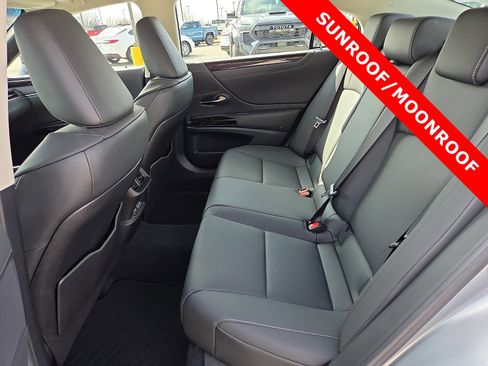 Used 2023 Lexus ES 350 image 10