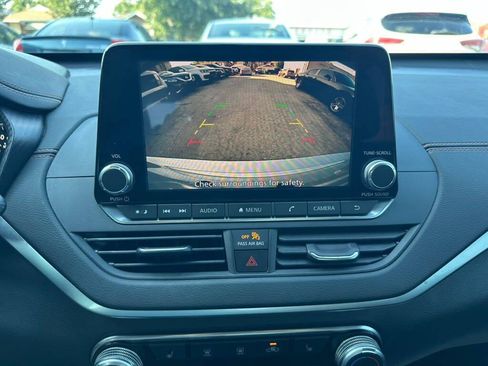 Used 2019 Nissan Altima 2.5 SR w/ SR Premium Package FWD image 16