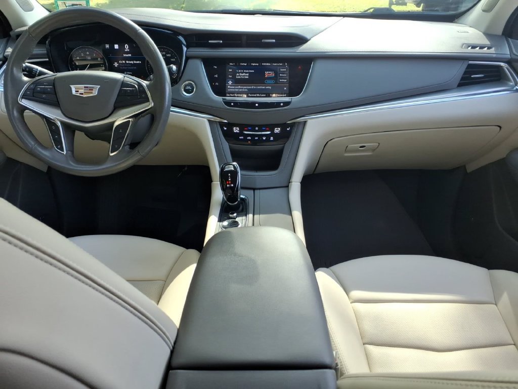 Used 2021 Cadillac XT5 Premium Luxury AWD/4WD image 13
