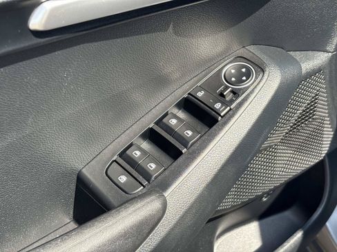 Used 2023 Kia Seltos LX AWD/4WD image 24