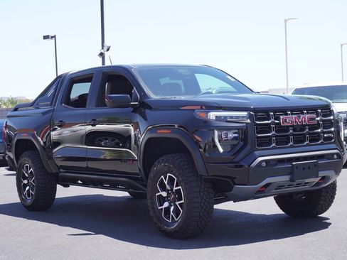 Certified 2025 GMC Canyon AT4 w/ Nightfall Edition AWD/4WD image 4