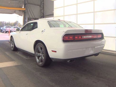 Used 2013 Dodge Challenger SXT RWD image 6