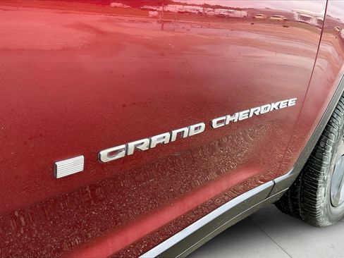 Used 2021 Jeep Grand Cherokee L Limited RWD image 33