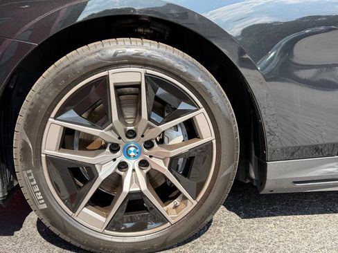 Used 2024 BMW i5 eDrive40i w/ M Sport Package RWD image 6