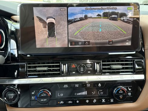 New 2026 Nissan Pathfinder Platinum FWD image 7