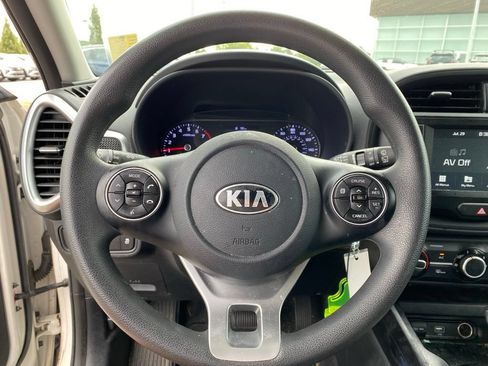 Used 2020 Kia Soul LX FWD image 10