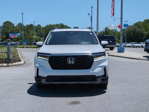 Used 2023 Honda Pilot Elite image 10