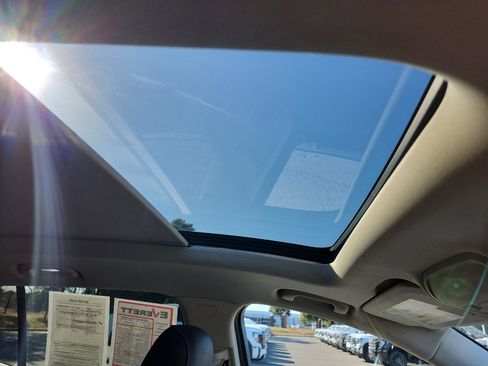 Certified 2023 Buick Envision Avenir image 8