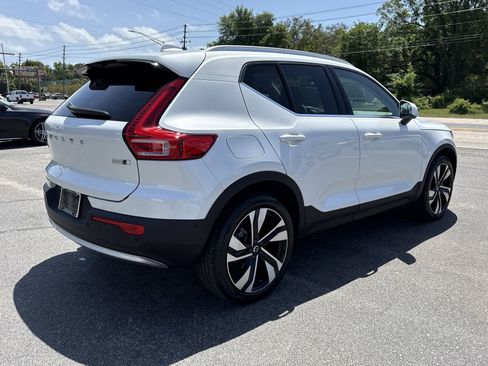 Used 2023 Volvo XC40 B5 Ultimate AWD/4WD image 5