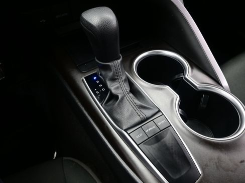 Used 2024 Toyota Camry LE image 21