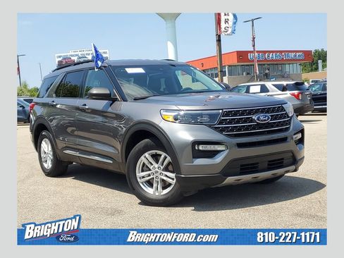 Certified 2024 Ford Explorer XLT w/ Equipment Group 202A AWD/4WD image 1
