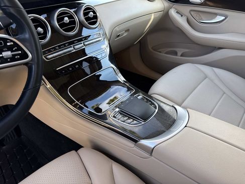 Used 2022 Mercedes-Benz GLC 300 image 25