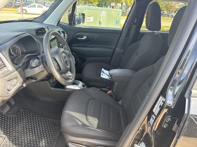 Used 2022 Jeep Renegade Latitude AWD/4WD image 16