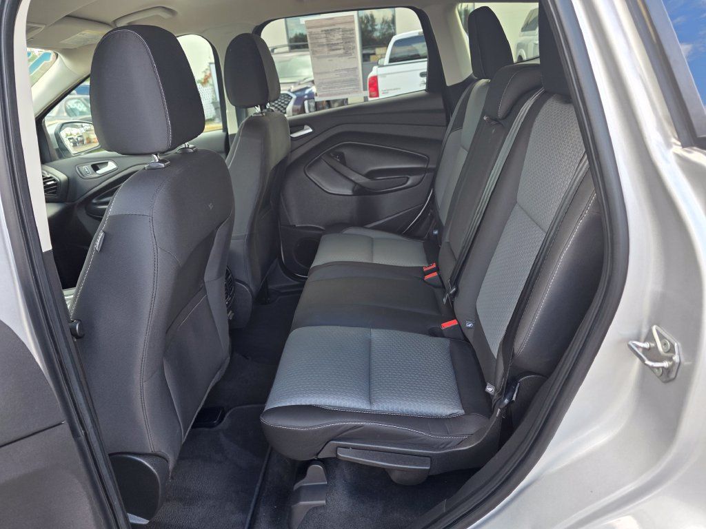 Used 2017 Ford Escape SE AWD/4WD image 6
