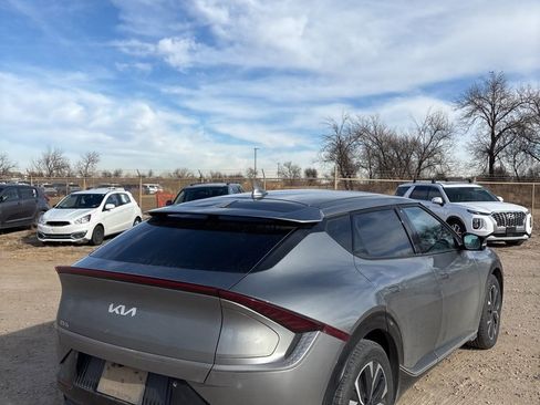 Used 2022 Kia EV6 Wind image 5