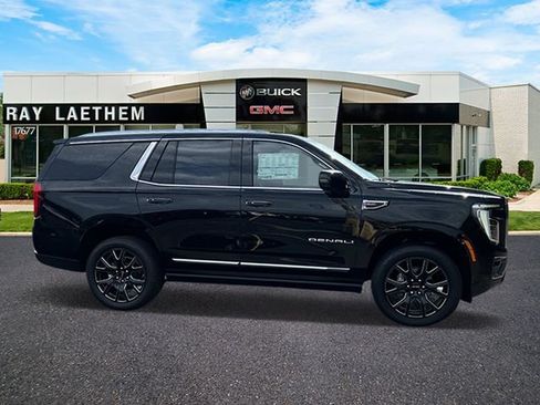 New 2026 GMC Yukon Denali w/ Denali Reserve Package AWD/4WD image 6