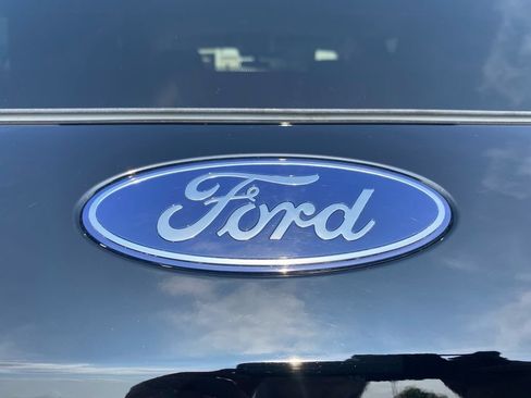 Used 2025 Ford Expedition Active AWD/4WD image 18