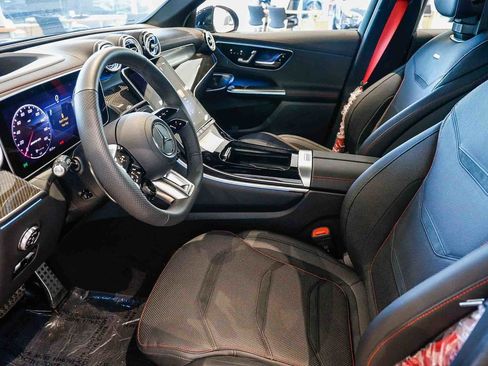 Used 2025 Mercedes-Benz GLC 43 AMG 4MATIC image 20
