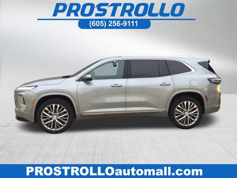 Used 2026 Buick Enclave Avenir w/ Super Cruise Package AWD/4WD image 1