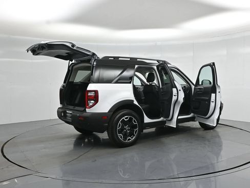 Used 2025 Ford Bronco Sport Outer Banks w/ Outer Banks Tech Package+ AWD/4WD image 6