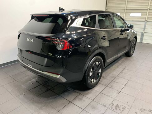 New 2026 Kia Sportage LX image 3