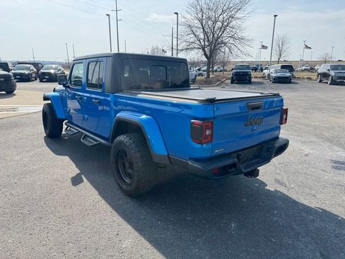 Used 2022 Jeep Gladiator Overland AWD/4WD image 5