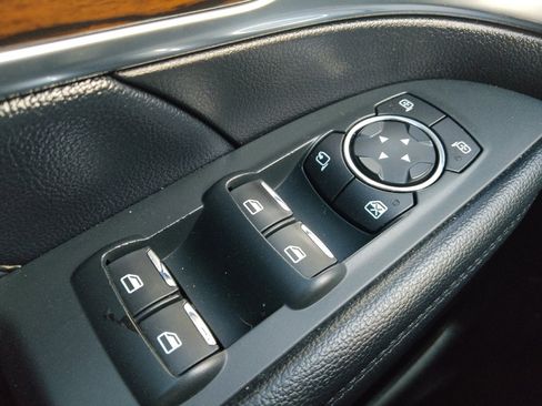 Used 2018 Ford Explorer Limited w/ Equipment Group 301A FWD image 27