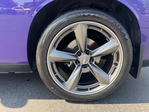 Used 2010 Dodge Challenger R/T RWD image 18