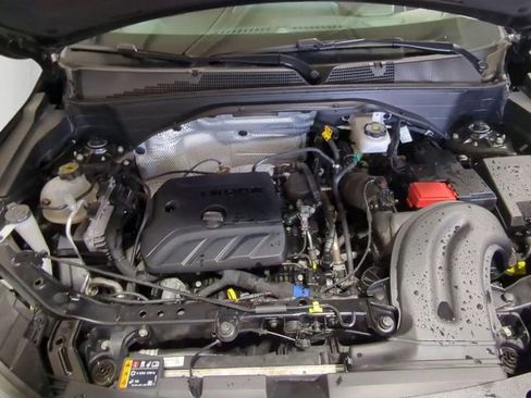 Used 2025 Chevrolet TrailBlazer LT AWD/4WD image 26