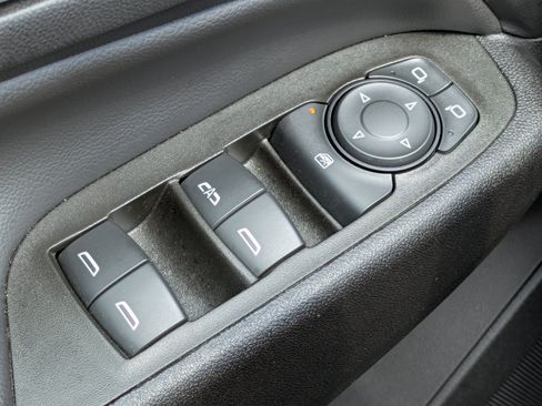 Used 2023 Chevrolet Equinox LT FWD image 20