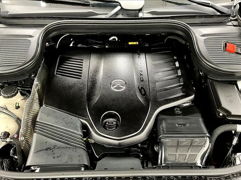 Certified 2025 Mercedes-Benz GLS 450 4MATIC image 31