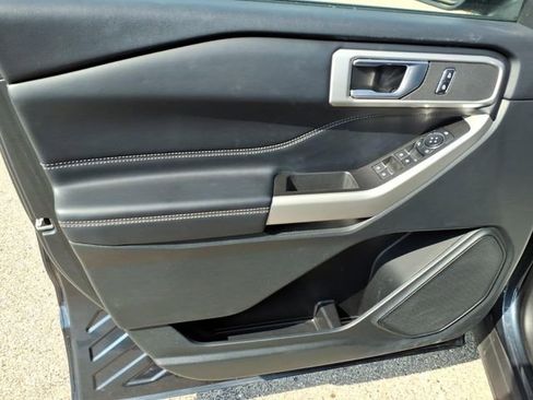 Certified 2023 Ford Explorer XLT w/ Equipment Group 202A AWD/4WD image 13