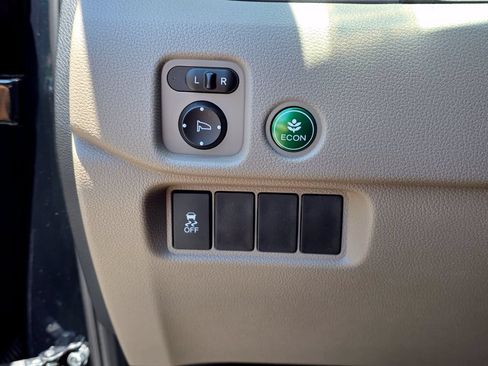 Used 2017 Honda Pilot EX image 22