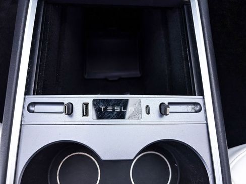 Used 2024 Tesla Model Y 2WD image 28