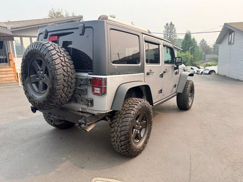 Used 2017 Jeep Wrangler Unlimited Sport AWD/4WD image 5