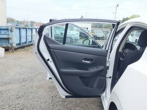Used 2023 Nissan Sentra SV FWD image 29