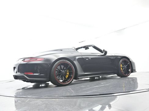 Certified 2019 Porsche 911 Speedster RWD image 63