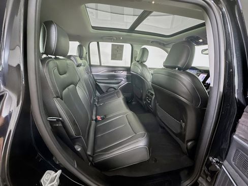 Used 2022 Jeep Grand Cherokee Limited 4xe image 31