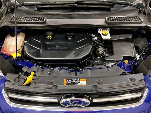 Used 2015 Ford Escape Titanium w/ Equipment Group 301A AWD/4WD image 9