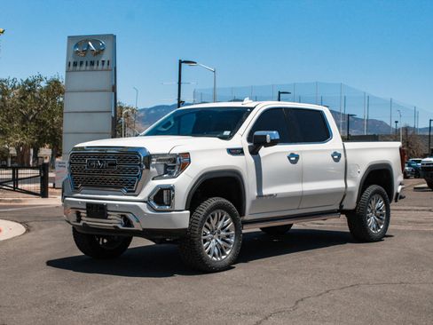Used 2019 GMC Sierra 1500 Denali w/ Denali Ultimate Package AWD/4WD image 1